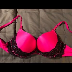 Victoria Secret Miraculous Plunge Bra 36B